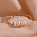 Solana - Mini Pearl Ring